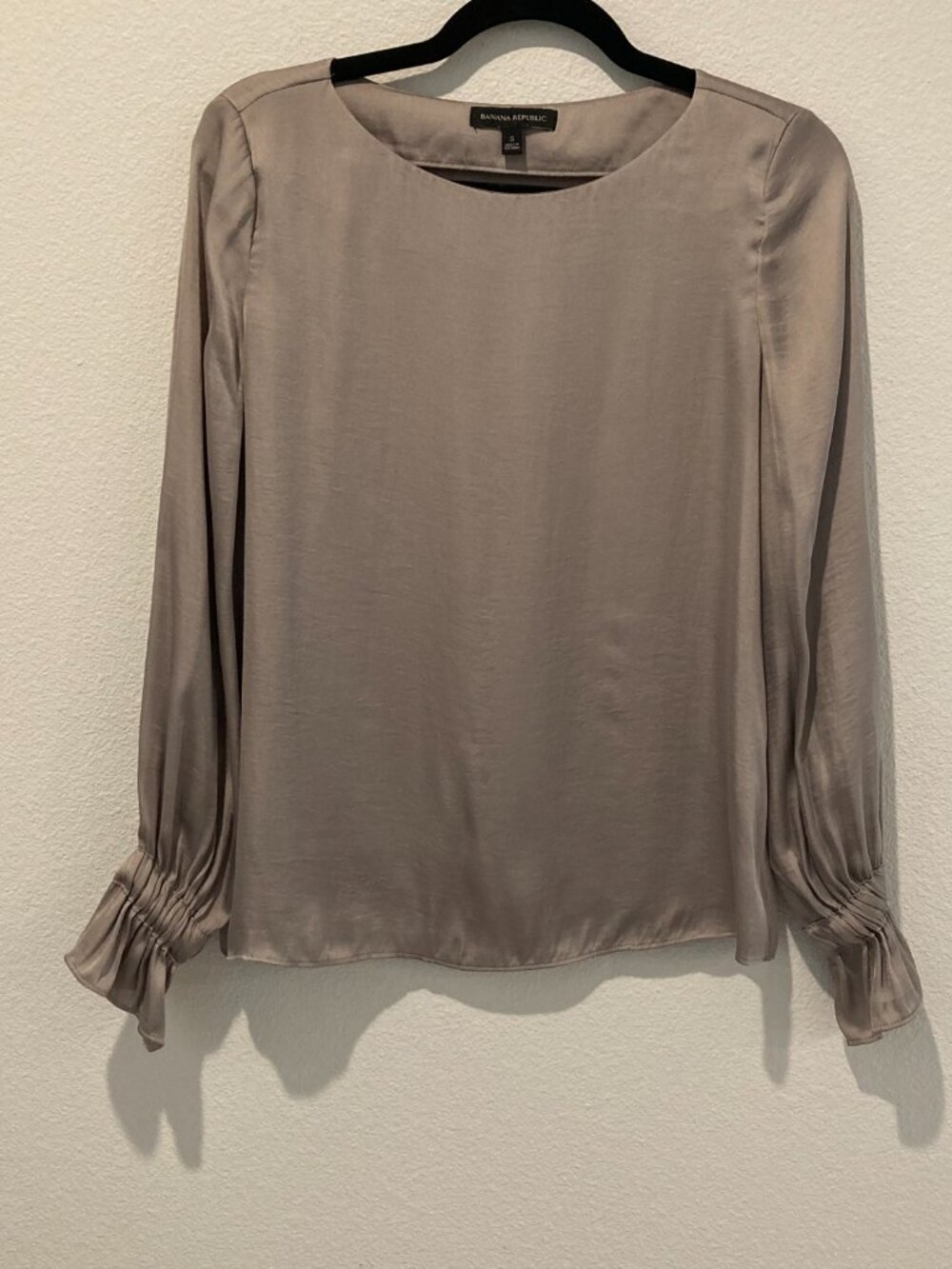 Banana Republic Taupe Brown Satin Smocked Ruffle Blouse S